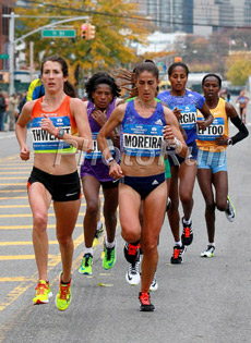 Lauara Thweatt at the front of the 2015 NYC Marathon
